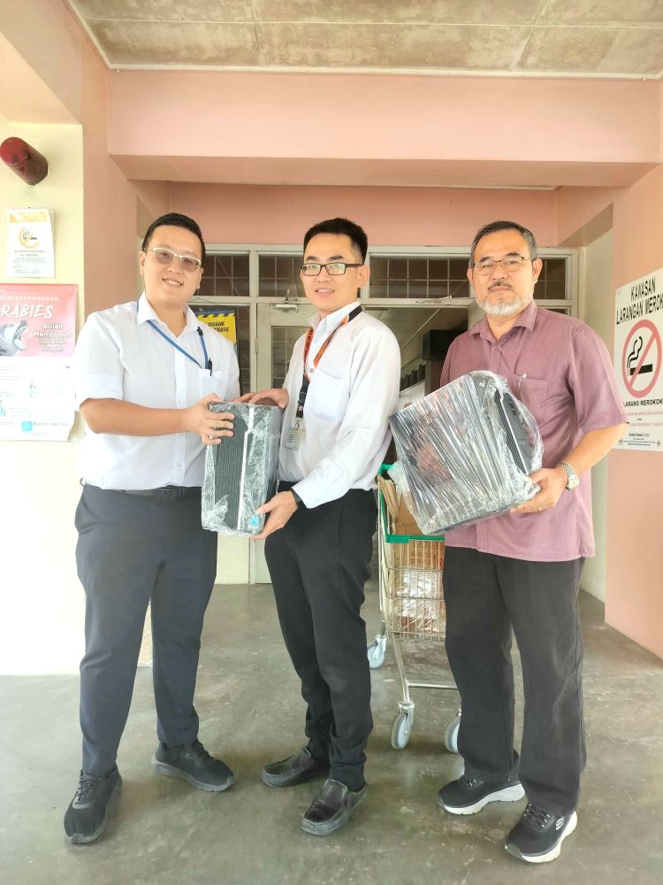 Sumbangan dua komputer SUPP